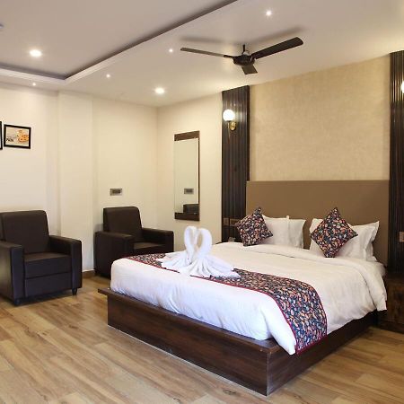 Dakshin Suites Srikakulam Esterno foto