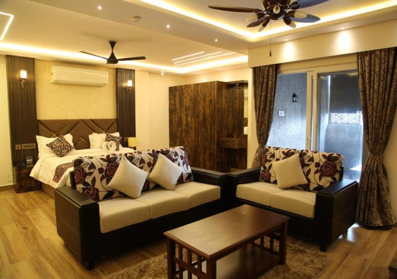 Dakshin Suites Srikakulam Esterno foto